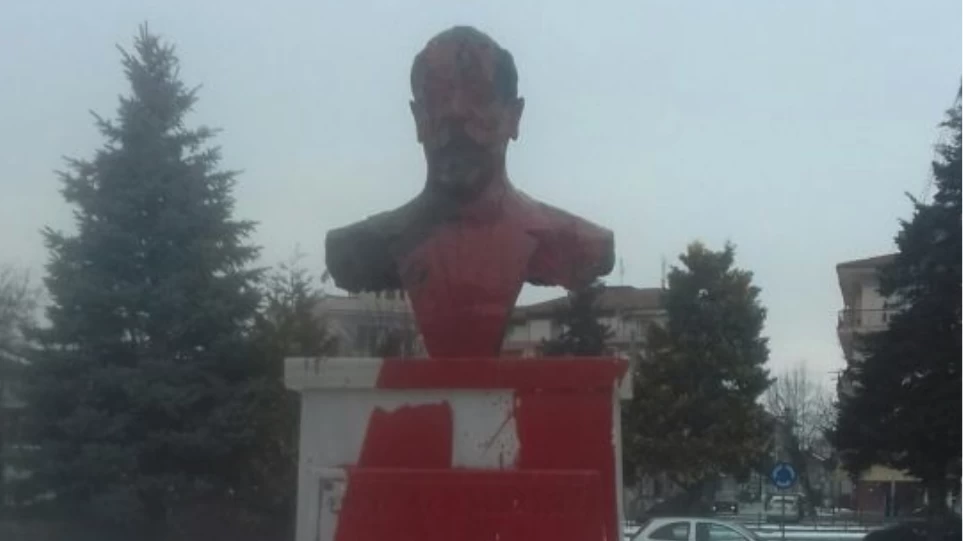 Βανδάλισαν το άγαλμα του Ελευθερίου Βενιζέλου στην είσοδο της Φλώρινας
